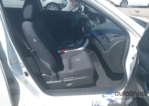 2015 Honda Accord Sport z USA, uszkodzony, nr VIN 1HGCR2F51FA212010